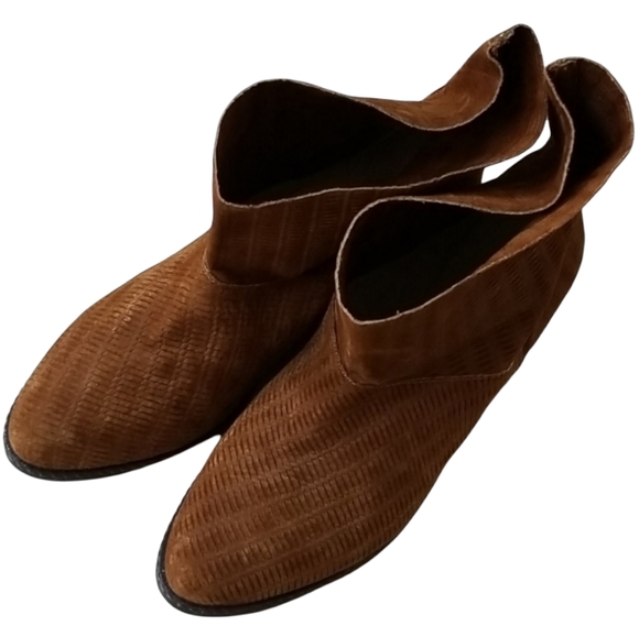 New Joe's suede booties us 10 Eur 40 org. $150 - Picture 2 of 9